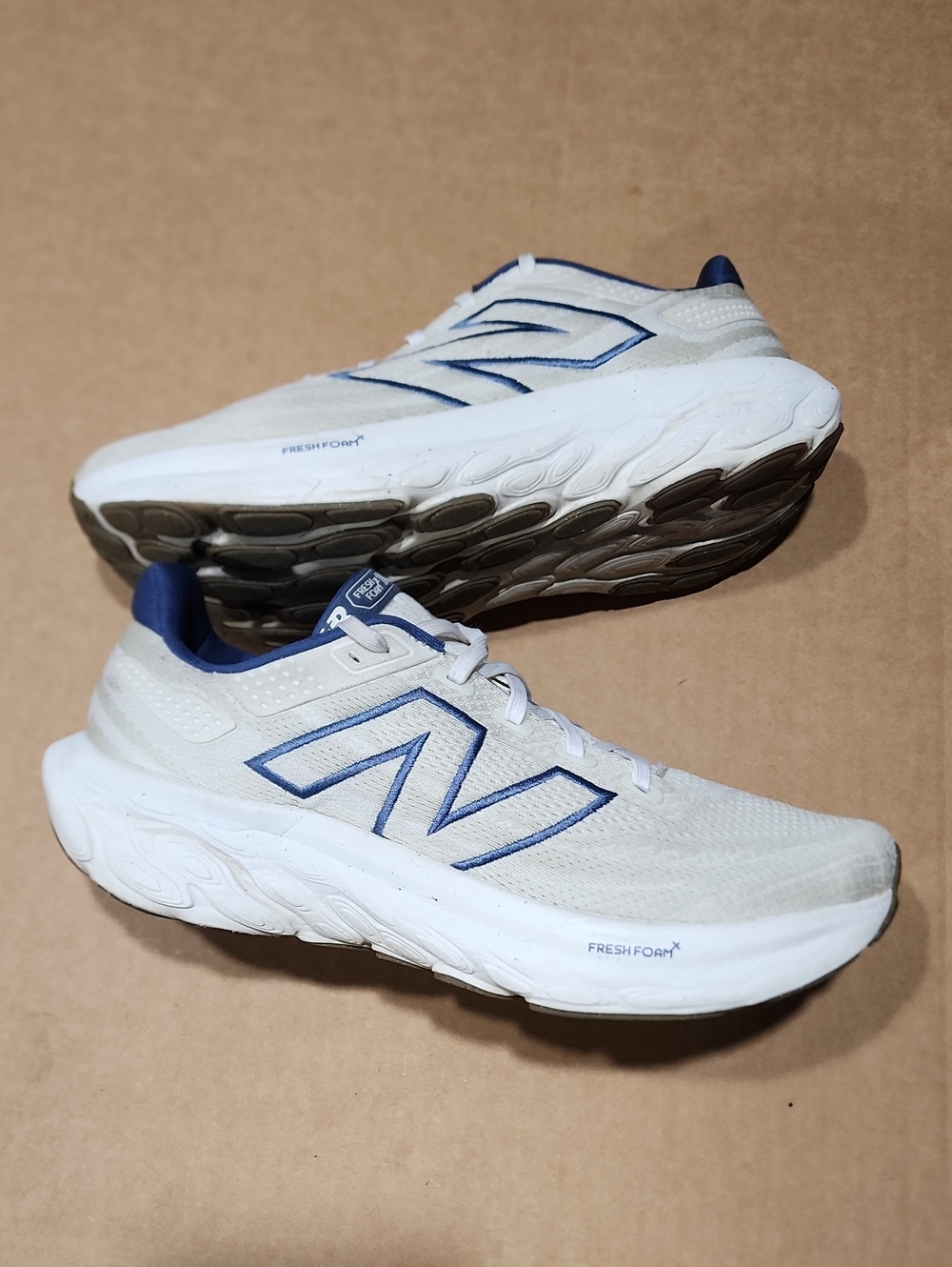 New Balance Fresh Foam X 1080v M Sz 11 White Blue Black Running Shoes
